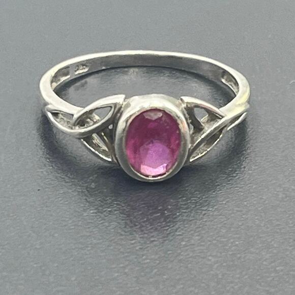 Sterling Silver 925 Celtic Knot Oval Bezel Set Red Ruby July Love Ring Sz 8.5 - Picture 7 of 8